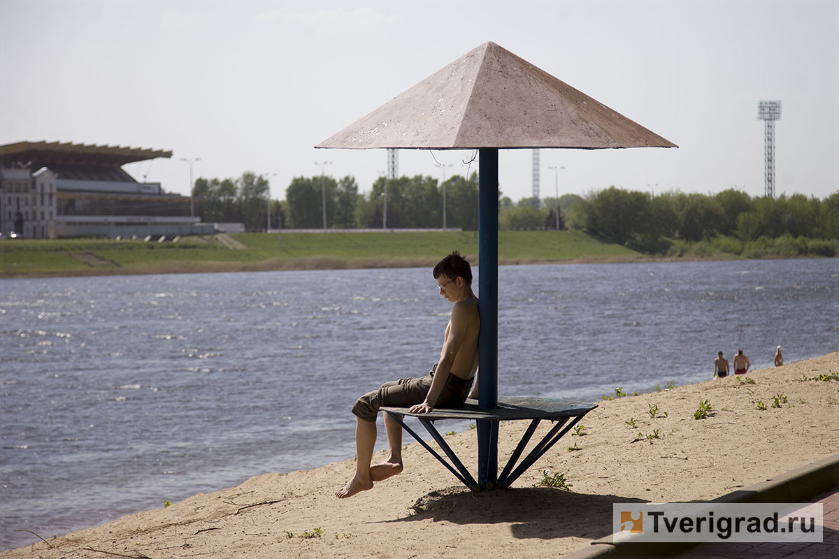Жителям Тверской области дали советы, как спастись от перегрева в жару