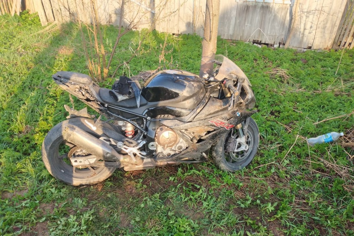 В ДТП под Тверью пострадал мотоциклист, которого лишали прав 12 раз