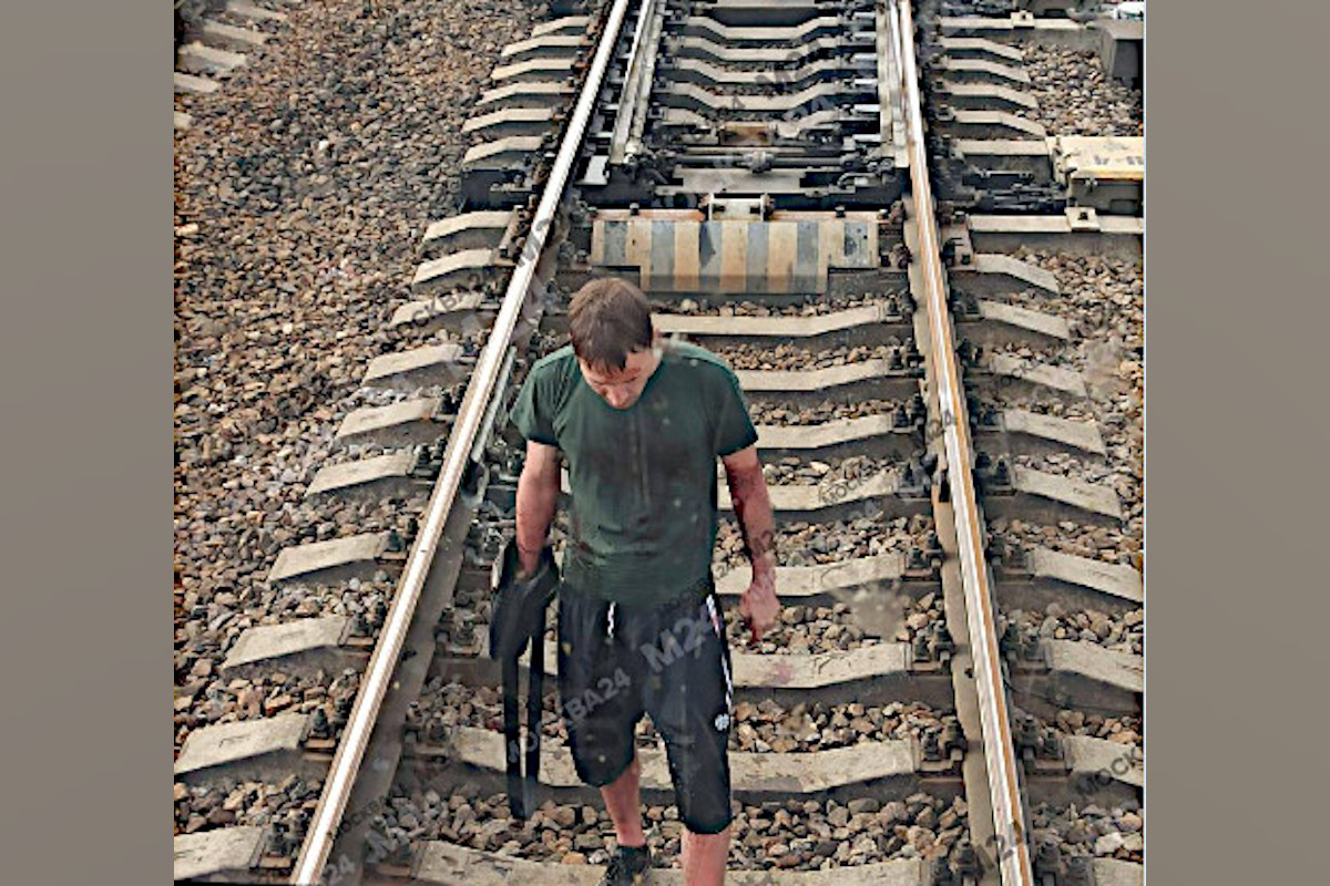 В Тверской области мужчина с гранатой в руках остановил поезда