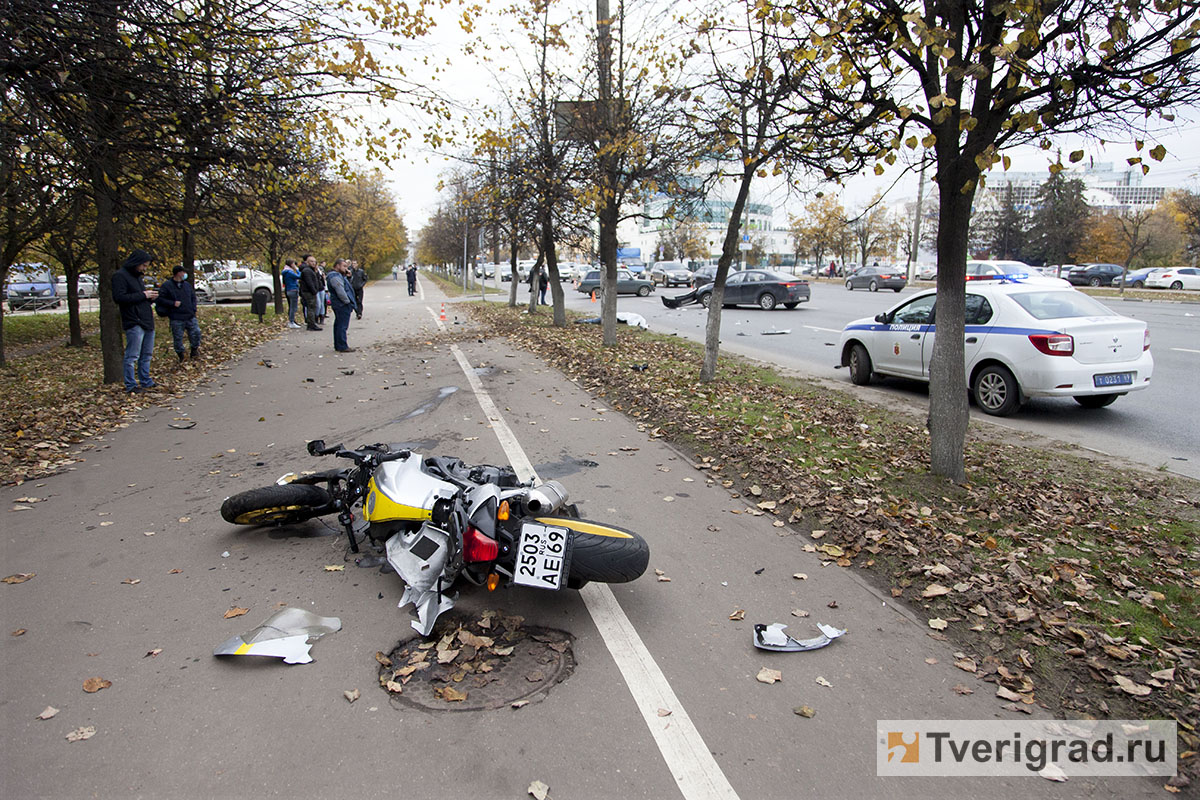 После смертельного ДТП с мотоциклистом в Твери возбуждено уголовное дело