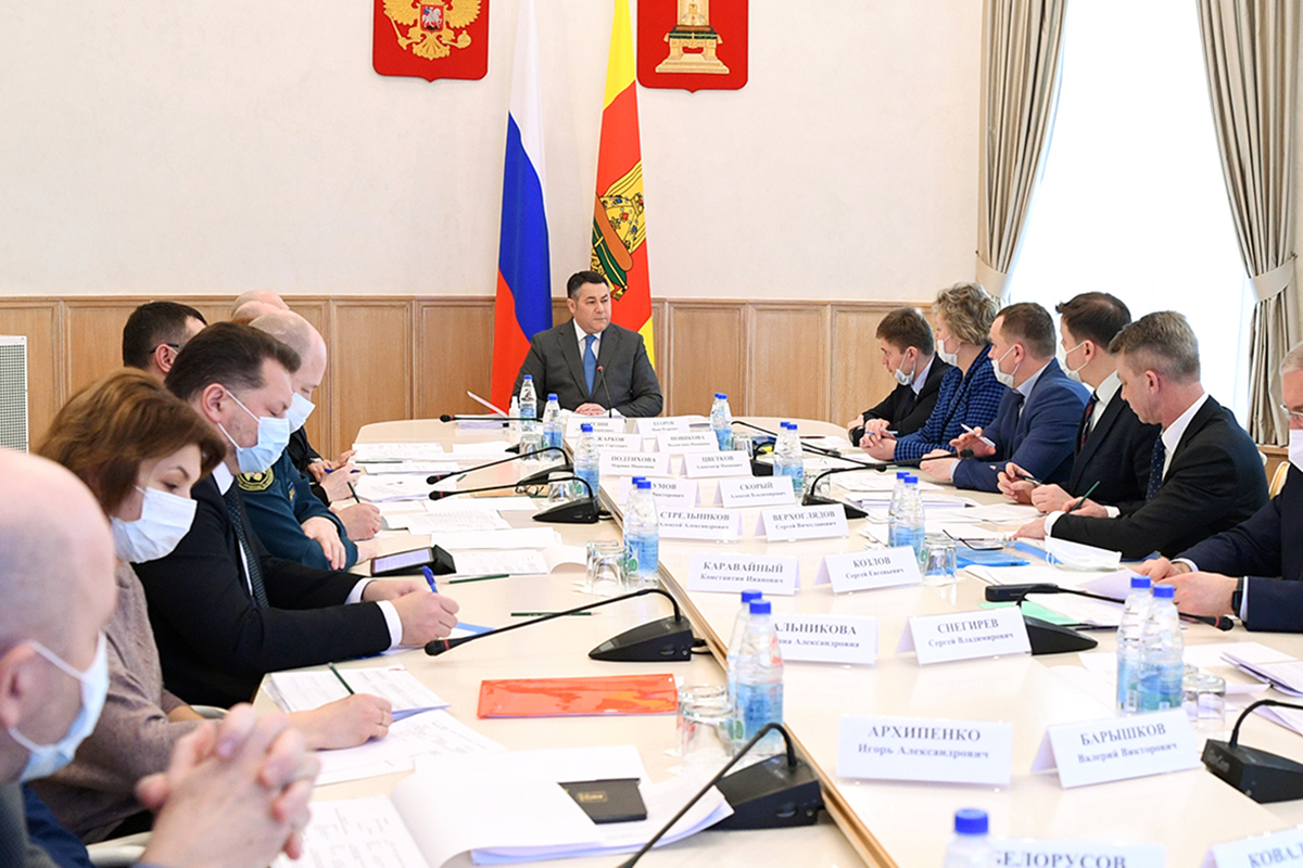 Губернатор Тверской области поставил перед областными ведомствами задачи в сферах ЖКХ, транспорта и здравоохранения