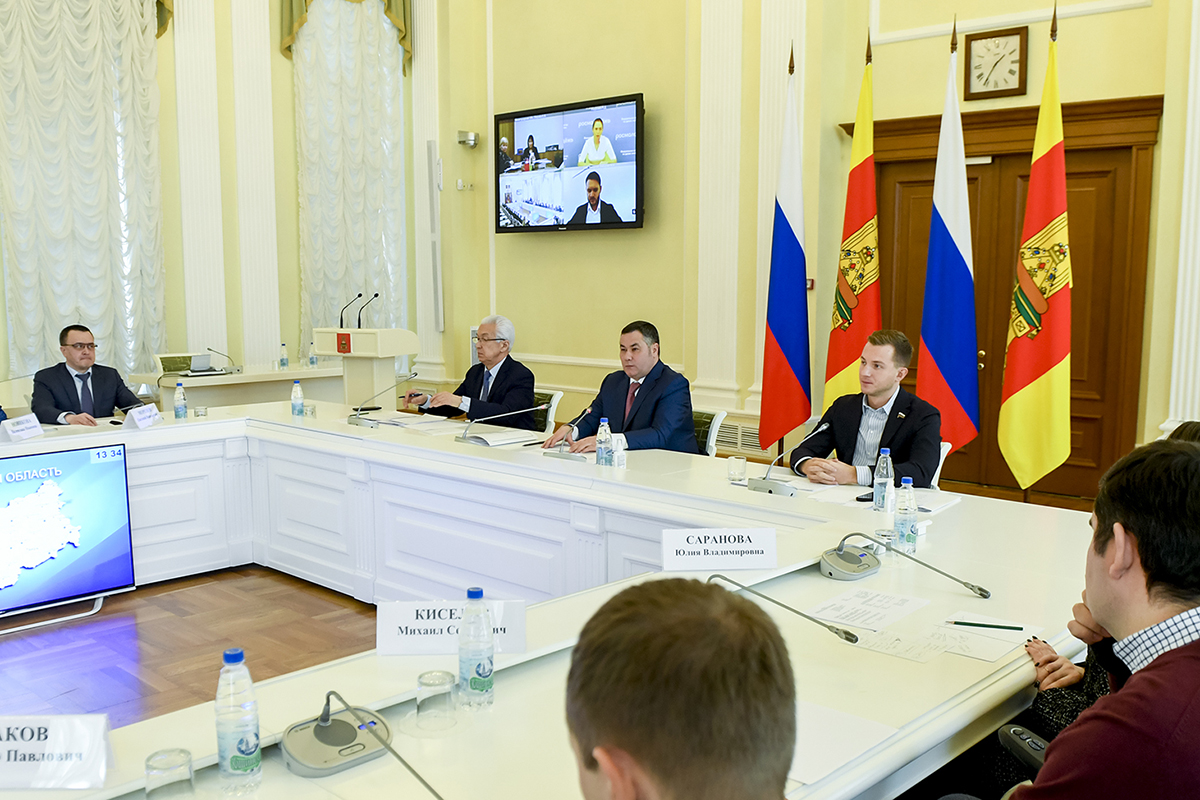 Сплав юности и опыта: в Твери прошло совещание Комитета Госдумы РФ по молодёжной политике