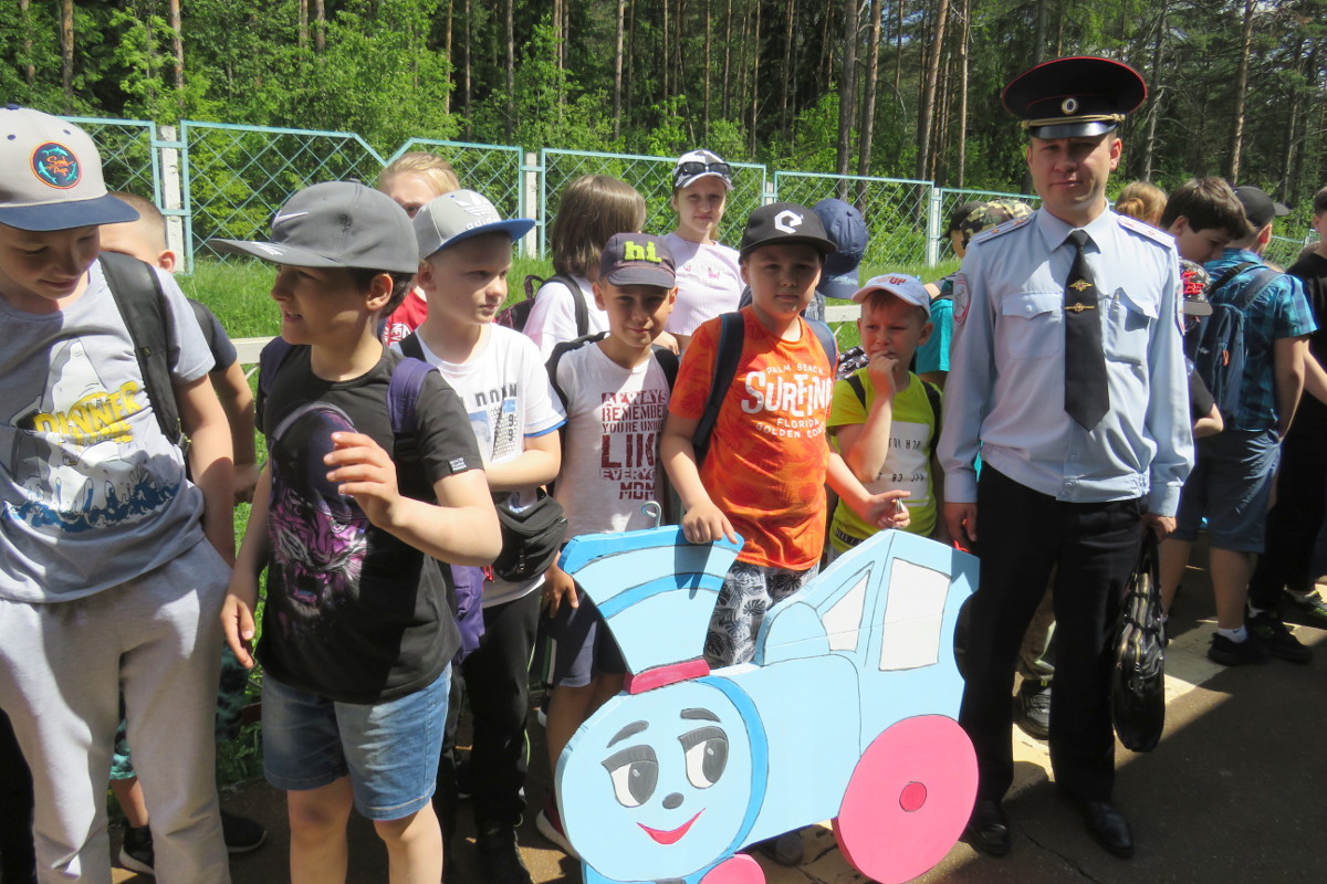 Тверская транспортная полиция сопроводила детей в лагерь отдыха «Тверца»