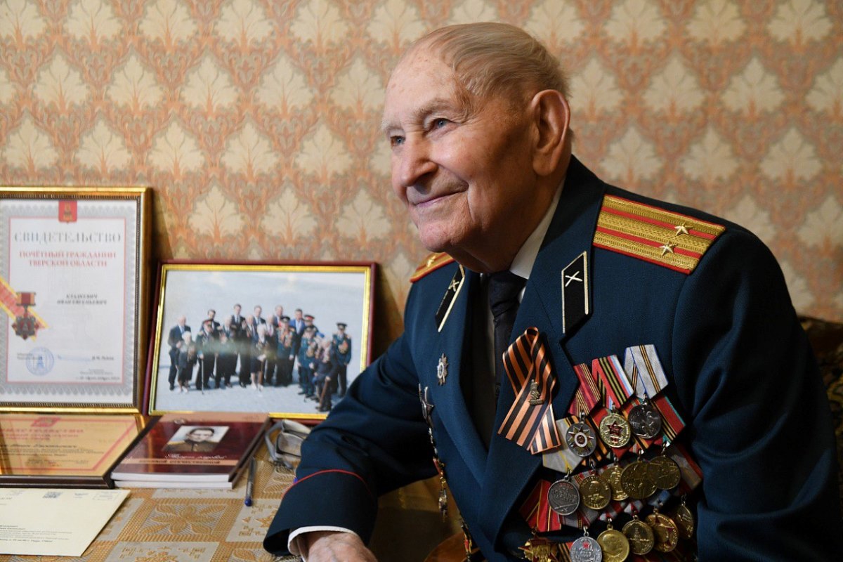 Игорь Руденя поздравил с 98-летием орденоносца Великой Отечественной войны
