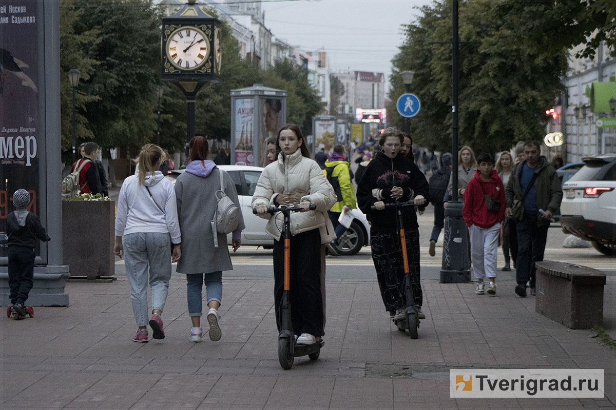 В России могут запретить эксплуатацию электросамокатов на пешеходных улицах