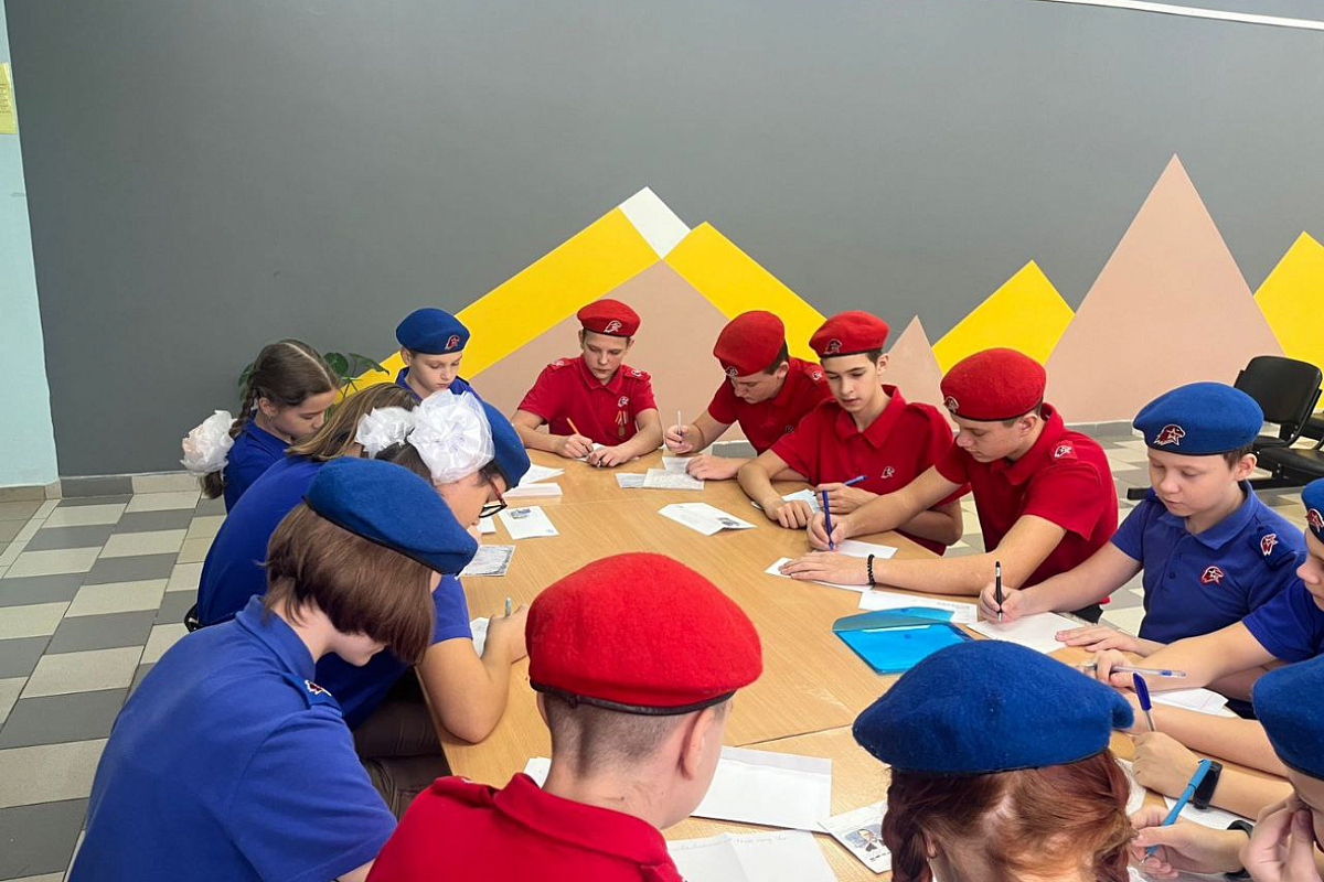 В Тверской области дети написали участникам СВО более 10 тысяч писем