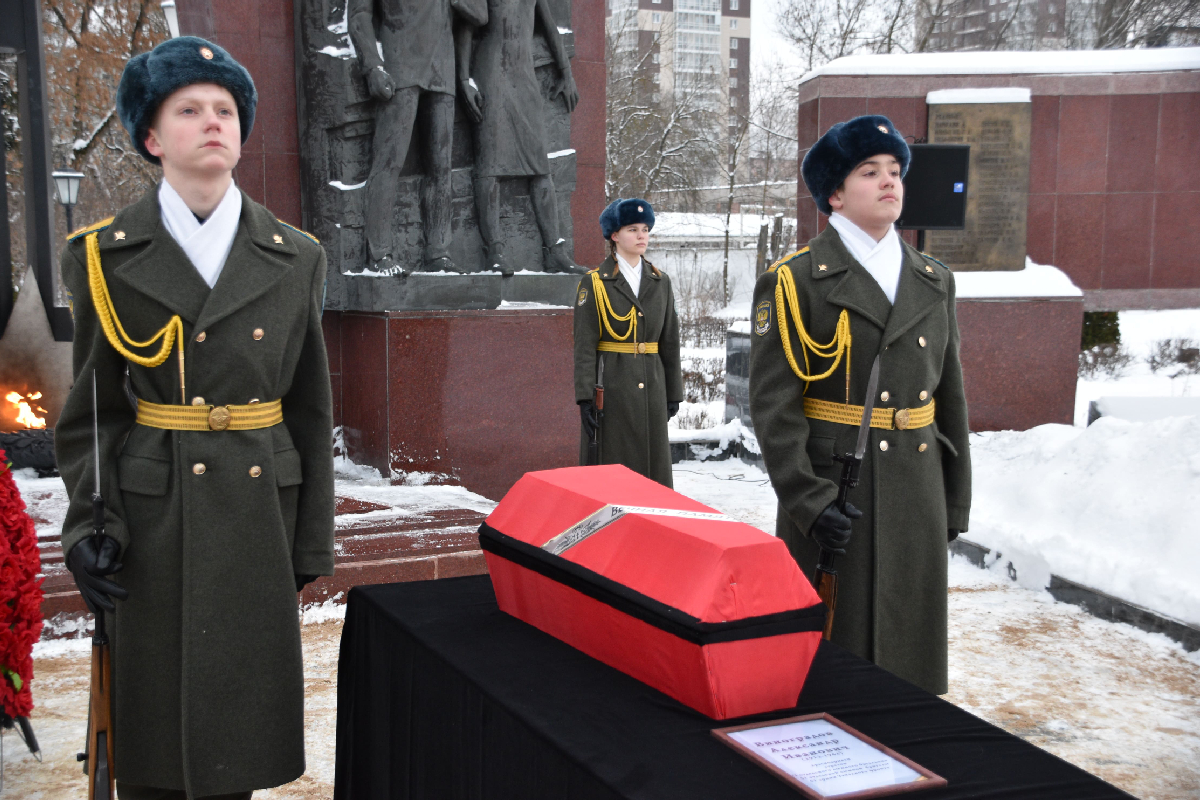 В Твери захоронили останки красноармейца, погибшего в Орловской области
