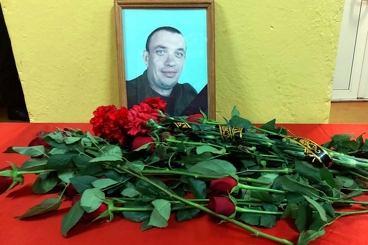 В Тверской области в память о погибшем в ходе СВО Валентине Дёмине открыли мемориальную доску