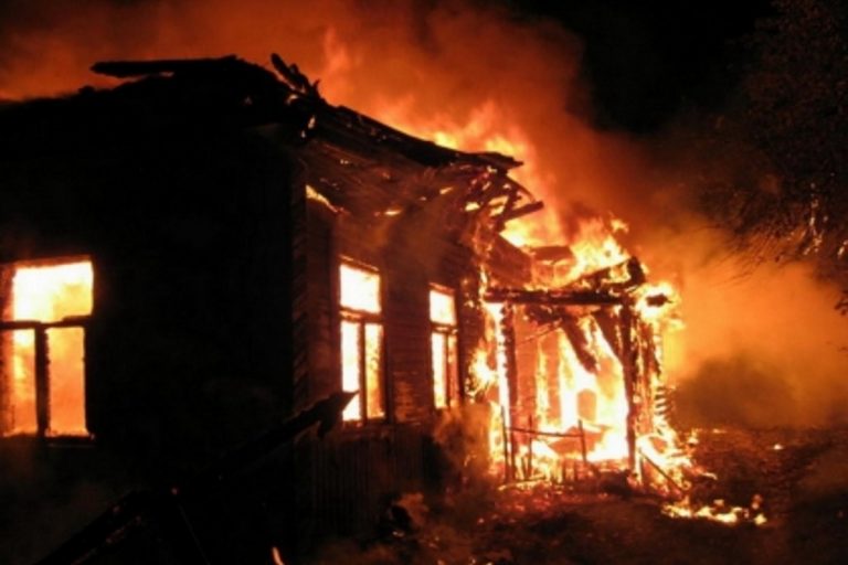 В Тверской области на месте пожара обнаружены человеческие останки