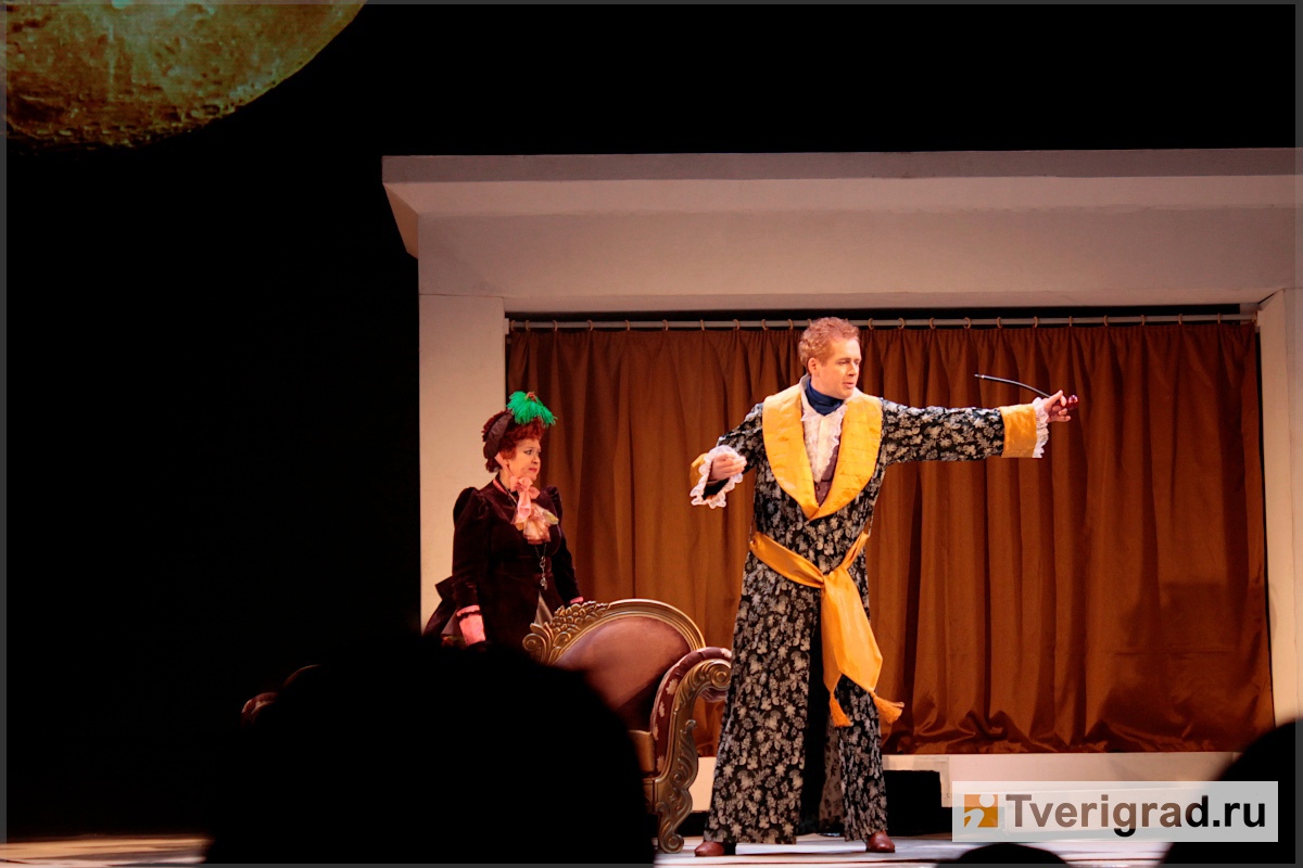 Зло, любовь и немного Гоголя: мнение о премьерной «Женитьбе» в Тверском театре драмы