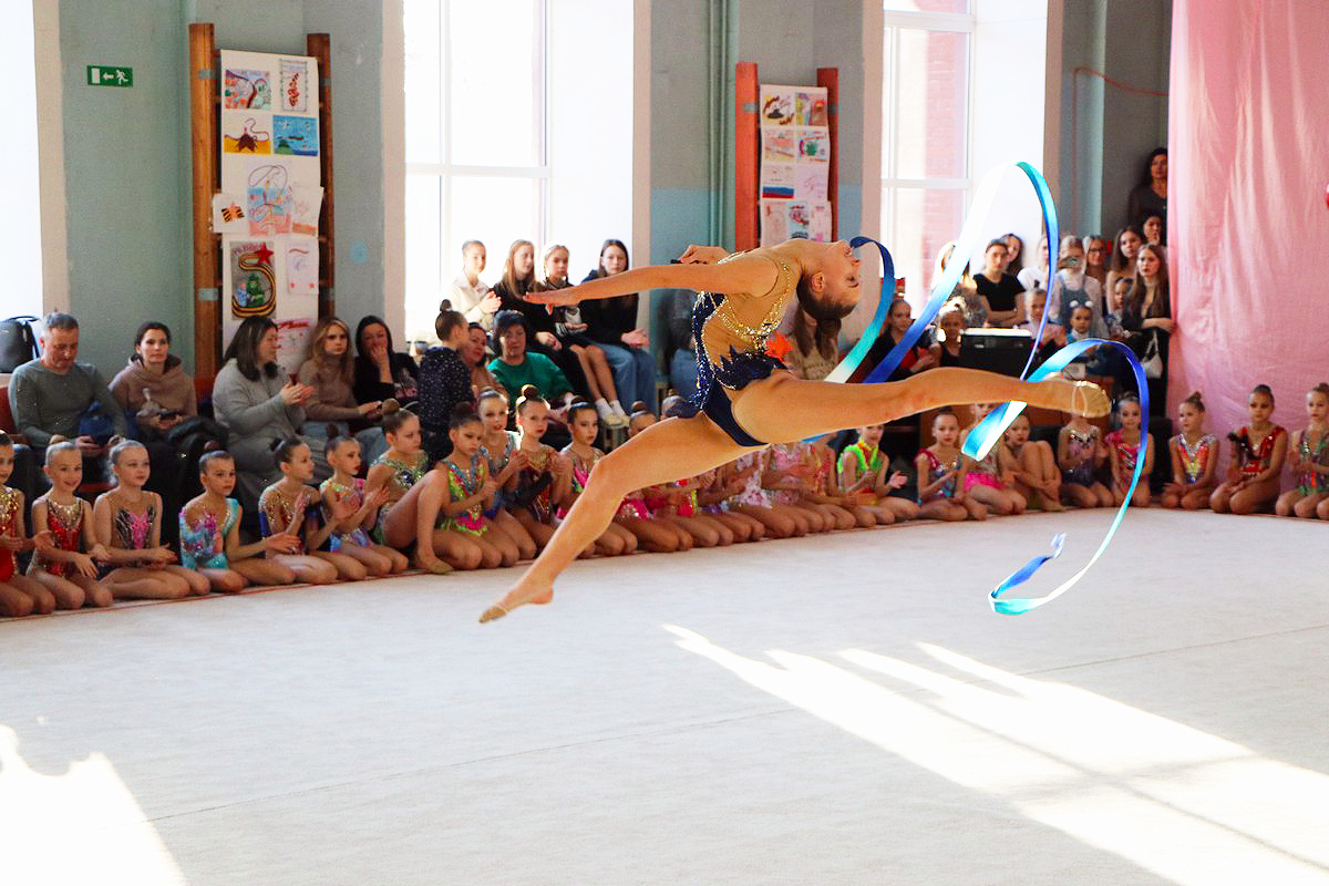 «Попали в сказку»: в Твери состоялась премьера фестиваля «Краса Твери» художественной гимнастике