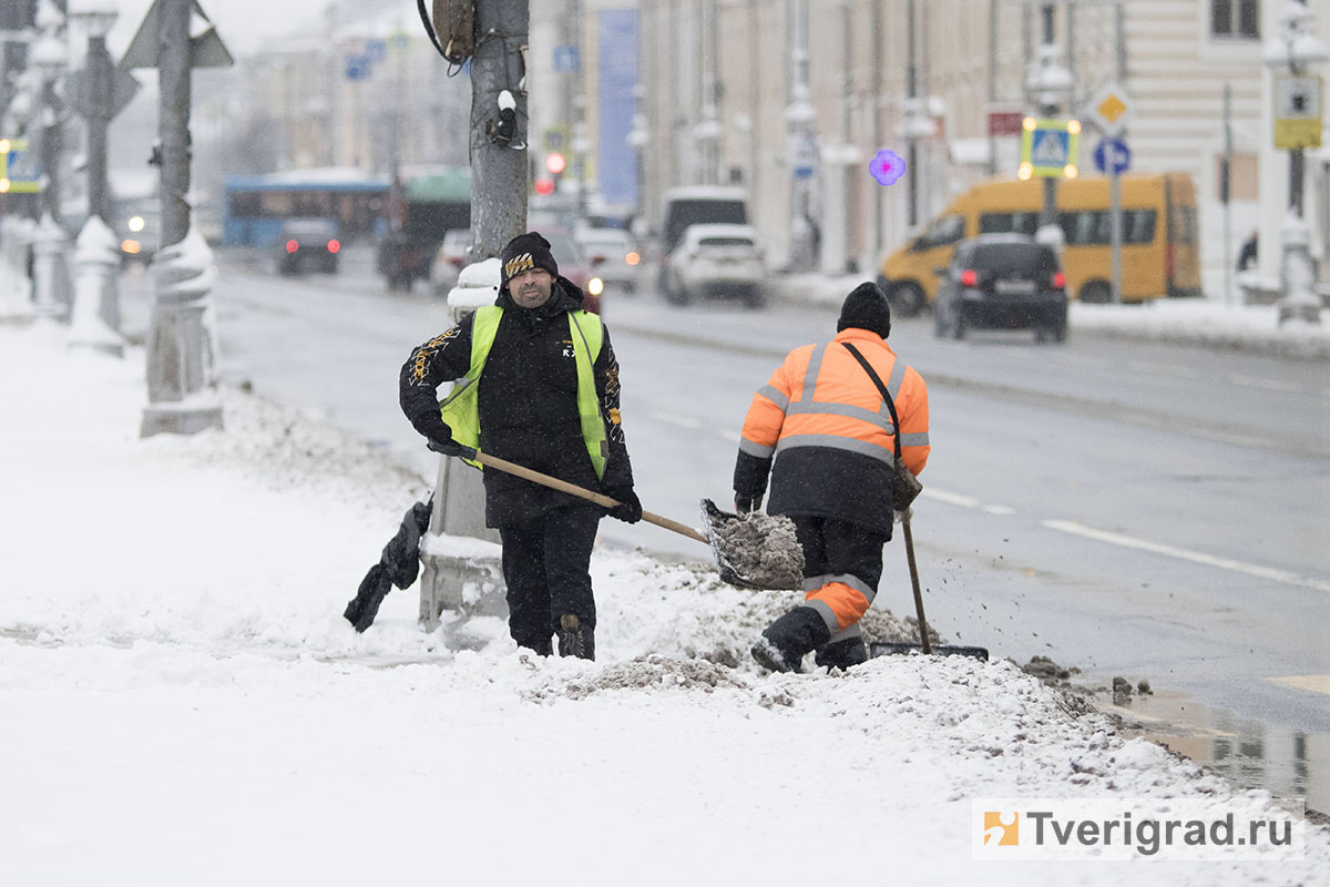 Тверь против снегопада: как город справляется с последствиями непогоды