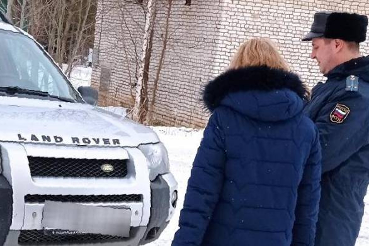 В Тверской области приставы арестовали Land Rover задолжавшего водителя