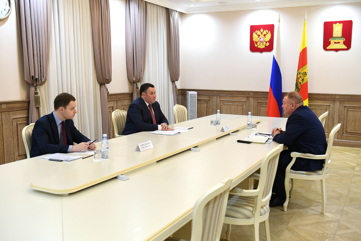 Губернатор Игорь Руденя провел встречу с главой Калининского района