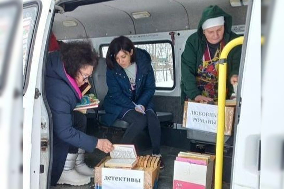 В Тверской области появился библиобус: книги развозят жителям отдаленных сёл