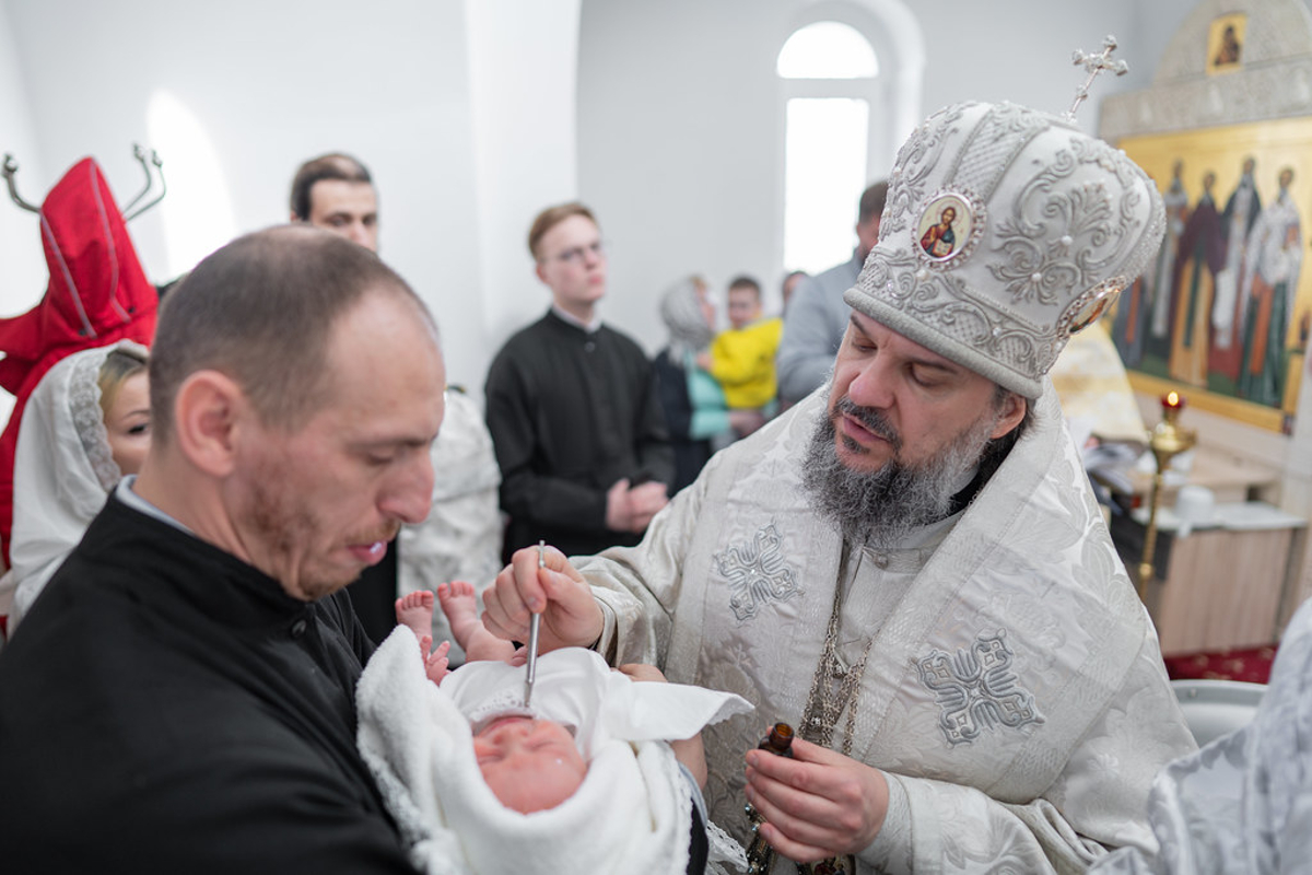 В Твери митрополит Амвросий вновь стал крестным отцом