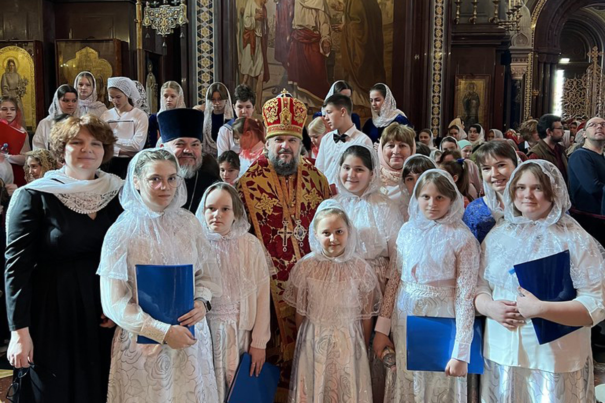 Дети из ЛНР поблагодарили за помощь тверского митрополита Амвросия