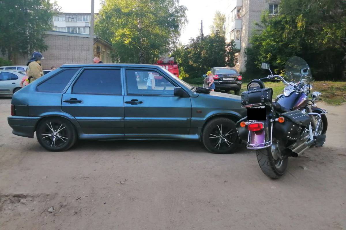 В Тверской области ВАЗ сбил мотоциклиста