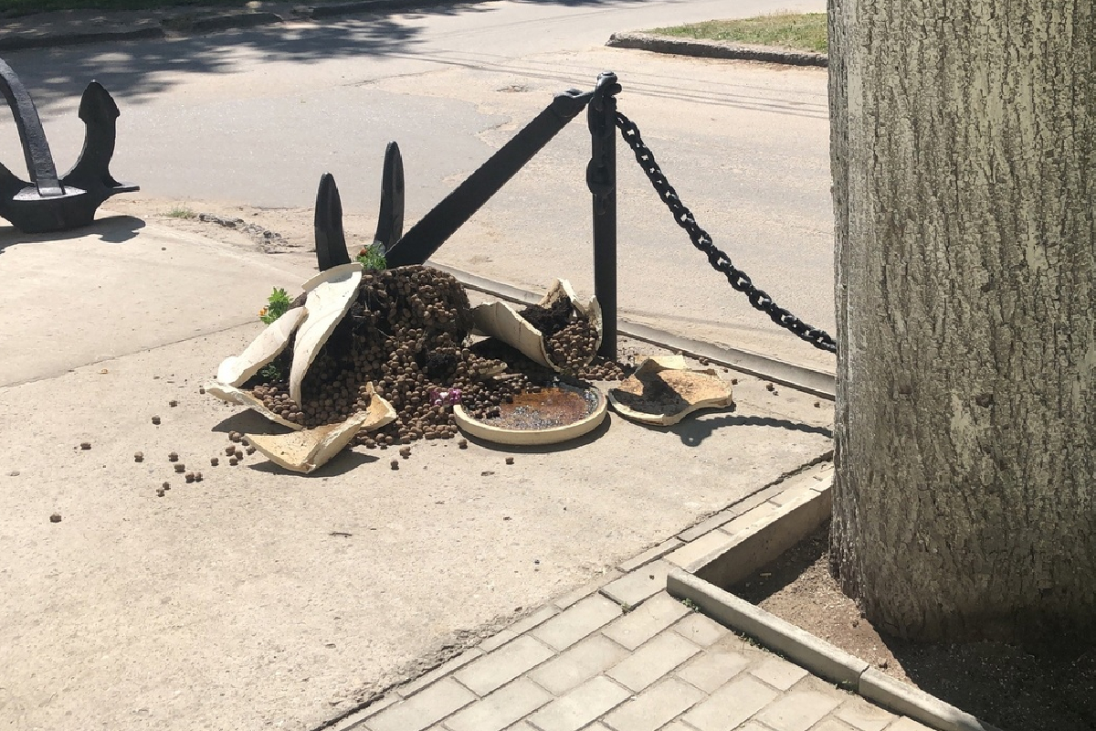 Устроившие погром в Тверской области вандалы попали на видео