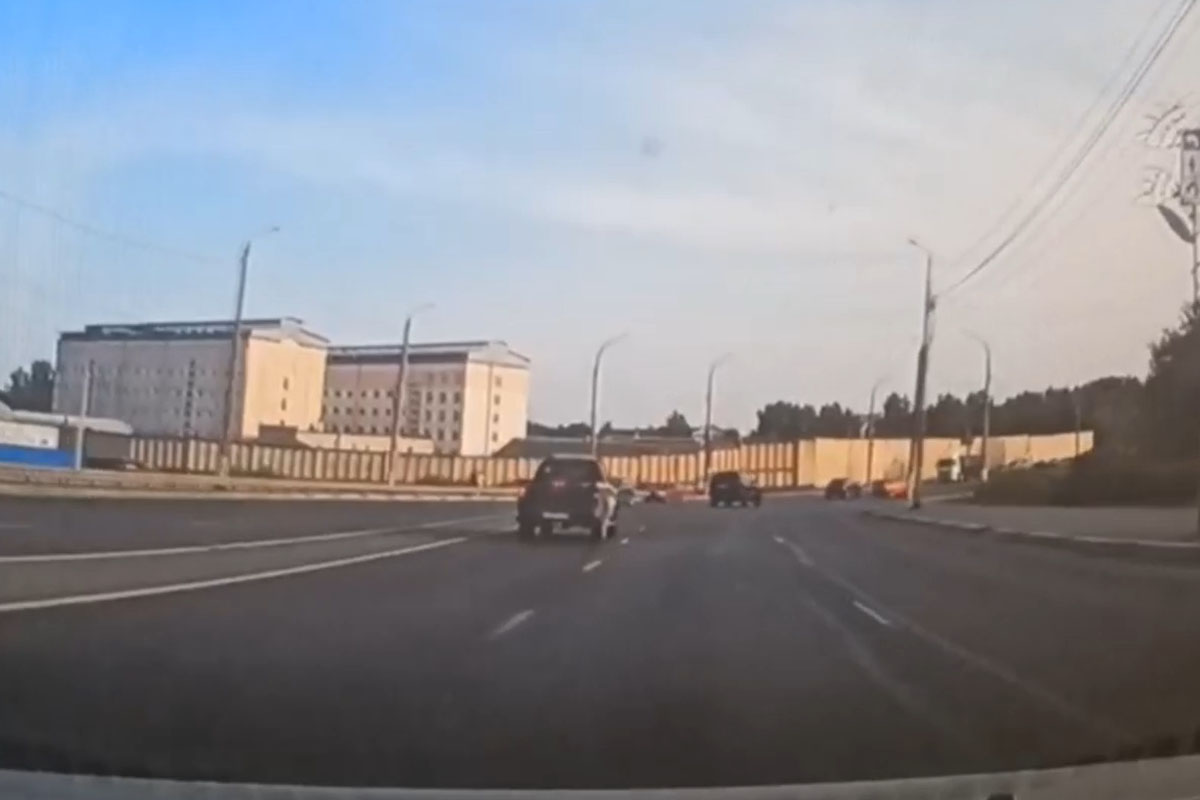 Опубликовано видео смертельного ДТП у Восточного моста в Твери
