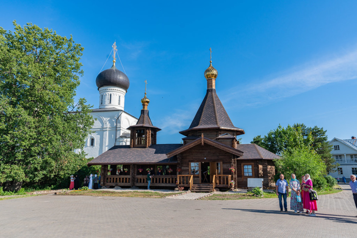 В Тверской области открылась церковь в честь всех святых земли русской