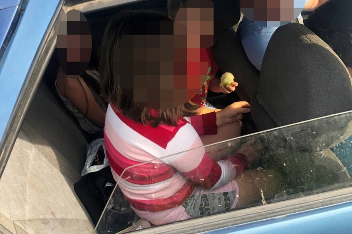 В Твери водители продолжают нарушать правила перевозки детей