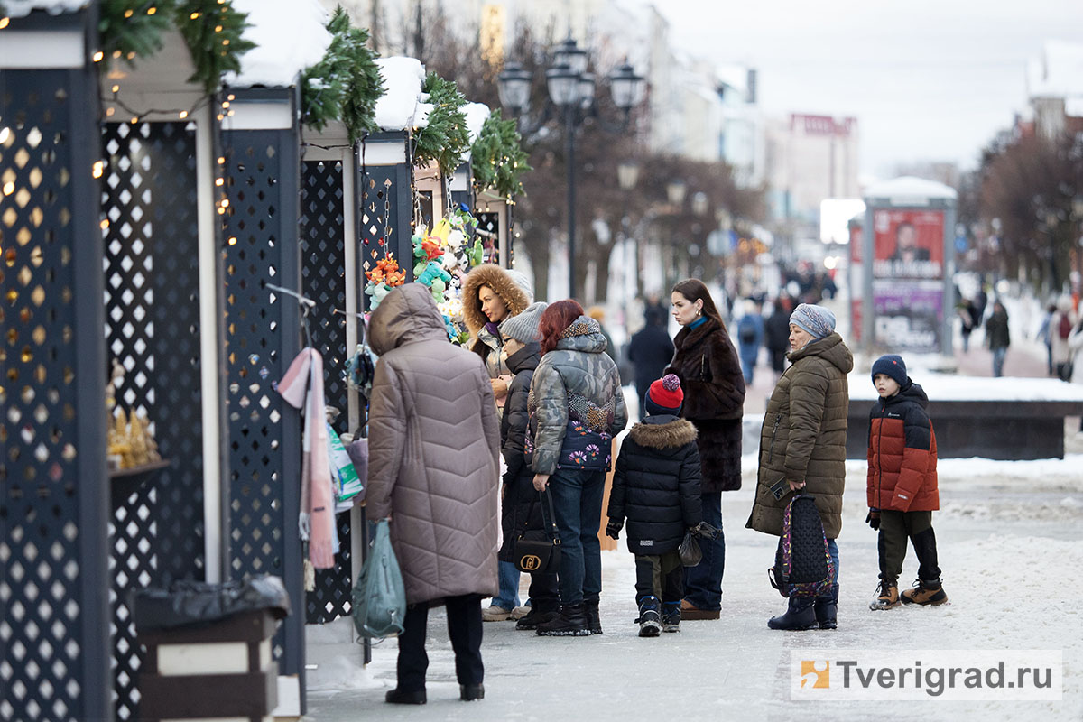 Северные грибы и восковой Змей Горыныч: чем удивляют покупателей на Рождественской ярмарке в Твери