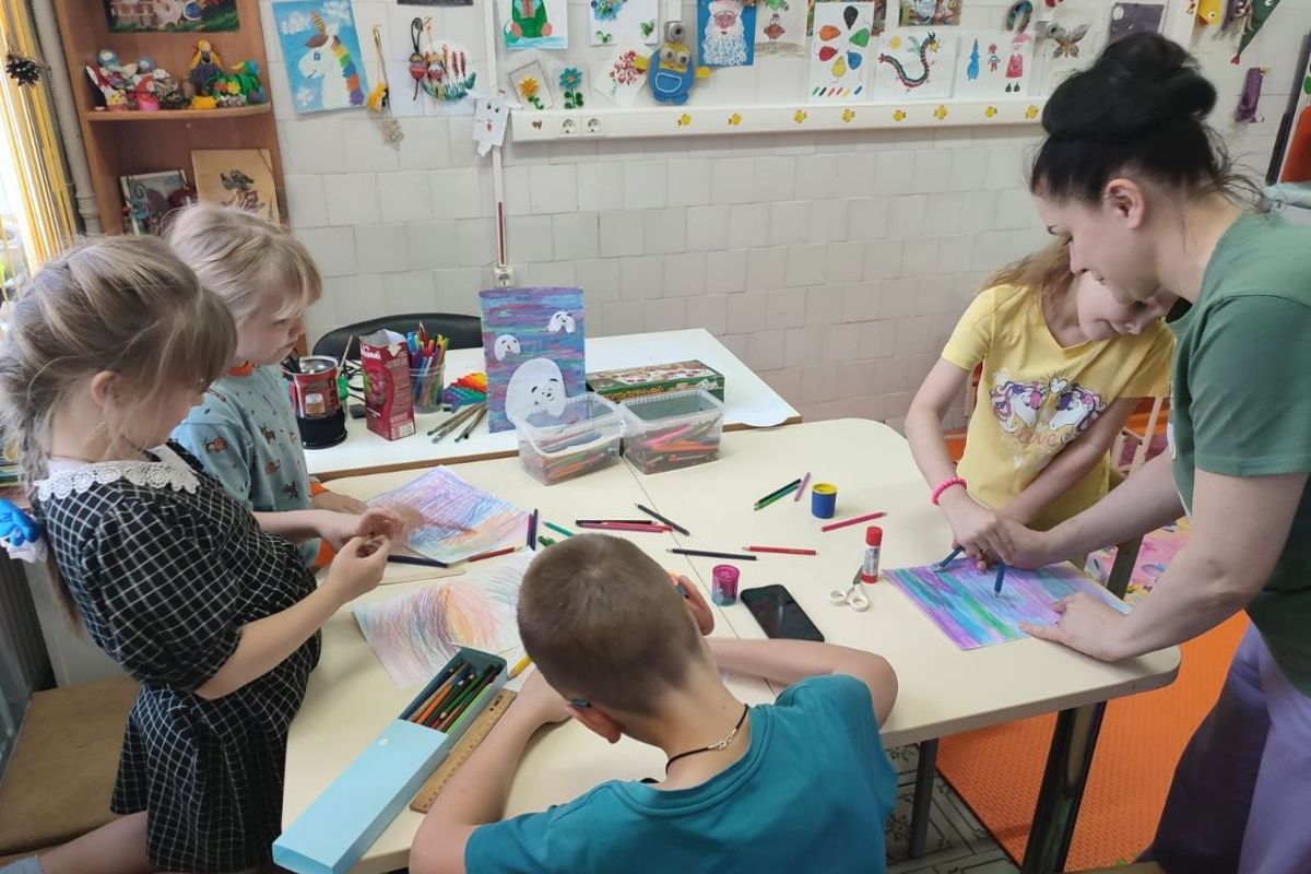 В ДОКБ Твери дети занимаются арт-терапией