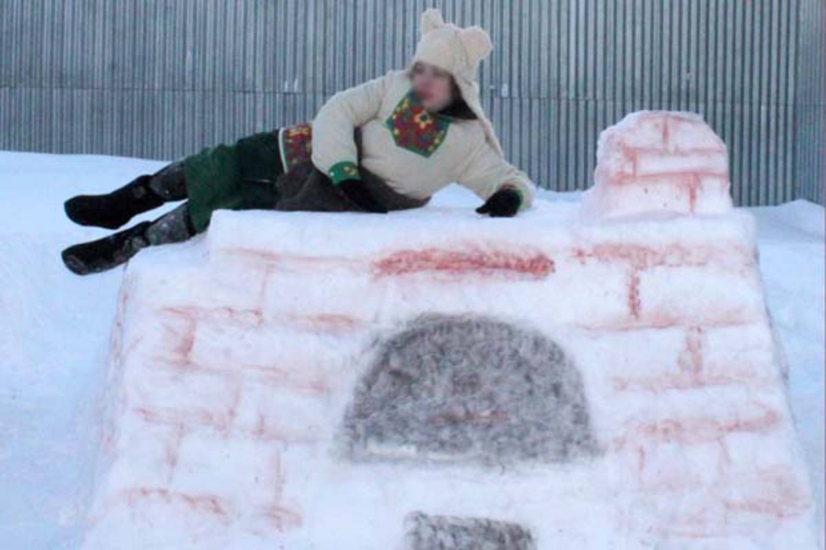 В Тверской области осуждённые лепят мультгероев из снега