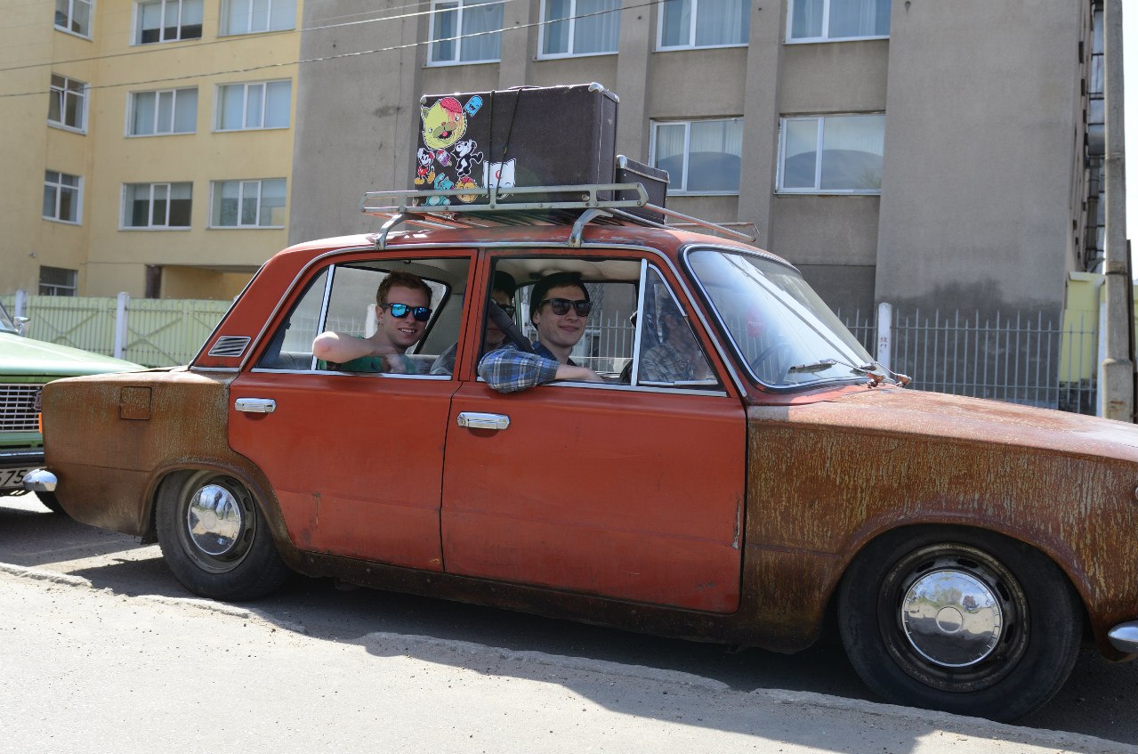 Автомобиль тверь. Машины в Твери. Ретро автомобили в Твери. Интересные машины в Твери. Знаменитые Тверские машины.