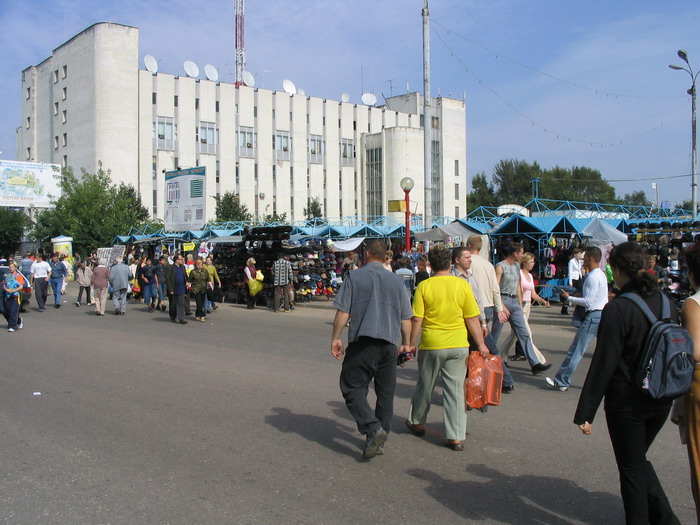 Центральный рынок тверь. Тверской рынок Центральный. Тверь городской рынок. Центральный рынок Тверь 90е. Рынок в Твери в 90.