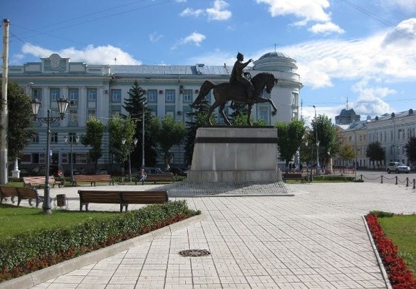 Тверская площадь в твери