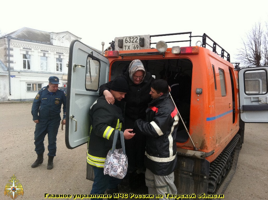 В Твери на территории Тургиновского сельского поселения по-прежнему  затоплены 339 приусадебных участков и 108 домов | Твериград