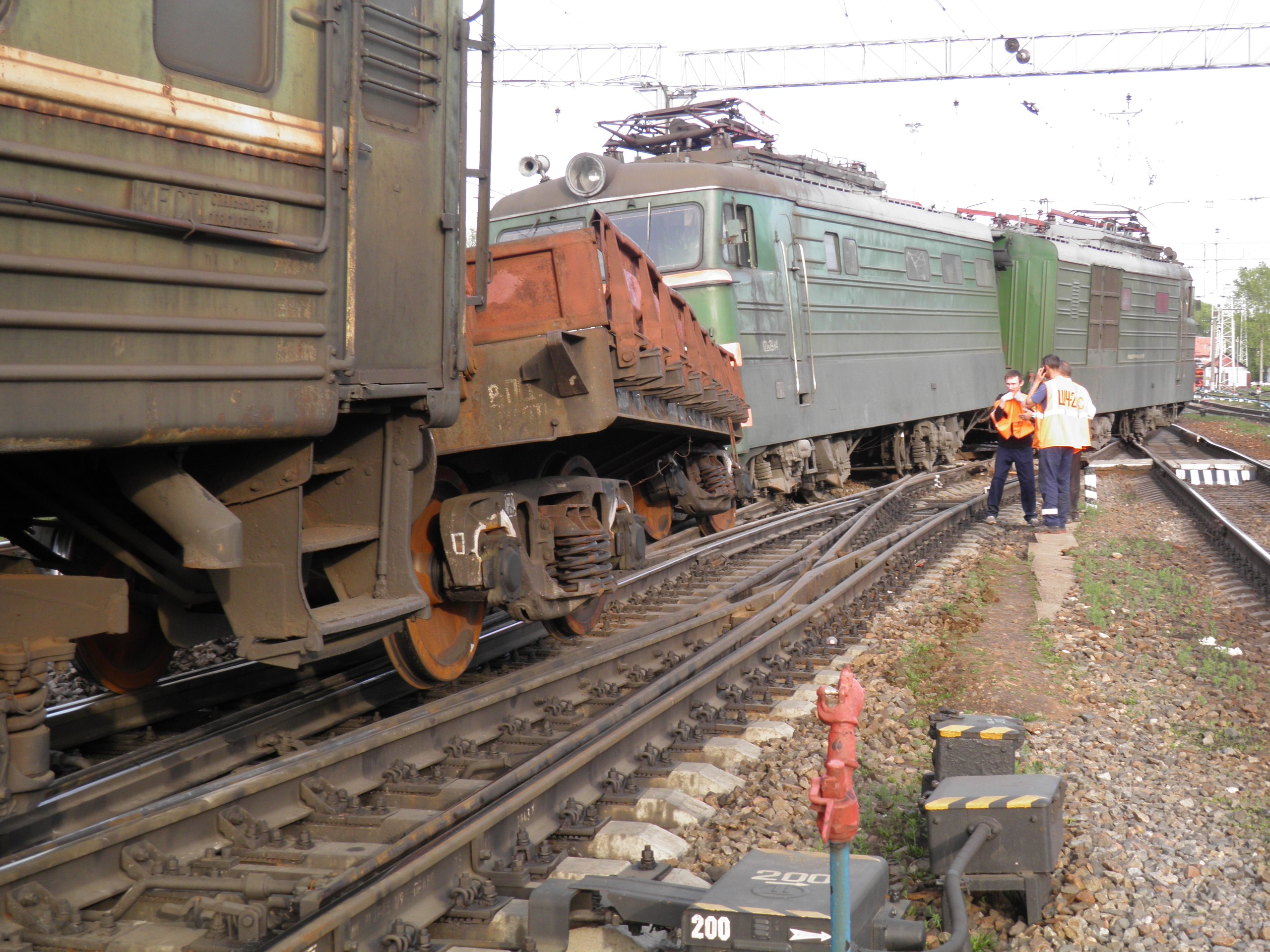 В Твери с рельсов сошел электровоз (фото) | Твериград