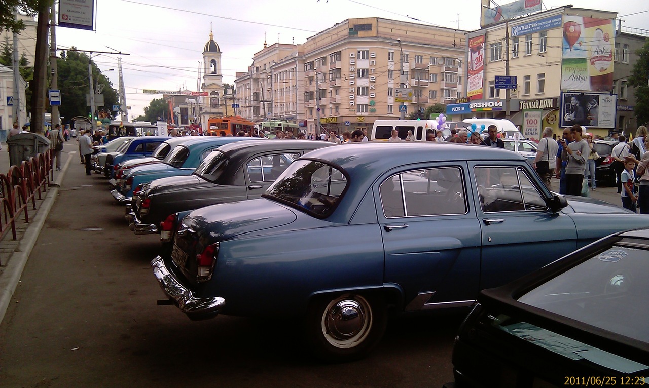 Авто тверская. Ретро Тверь. Ретро клуб Тверь. Фото авто Тверская. 100 Лет автомобильному транспорту Твери.