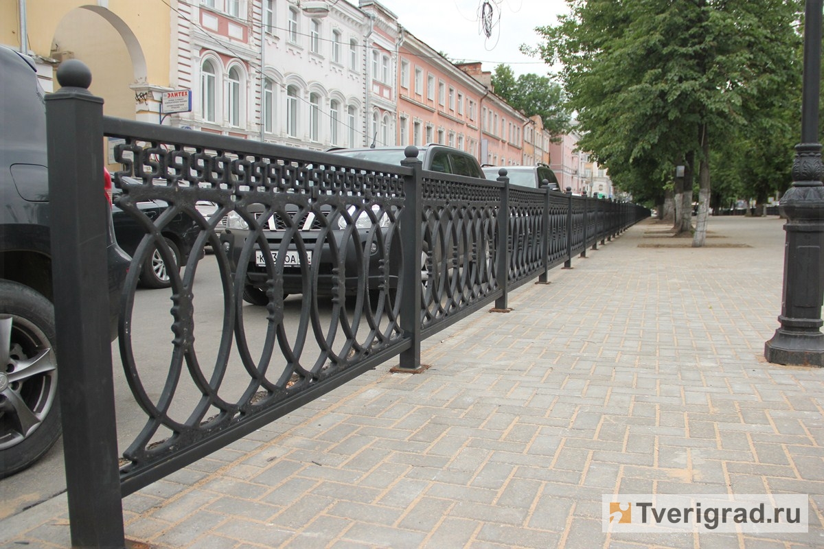 В Твери на бульваре Радищева установили новое ограждение (фото) | Твериград