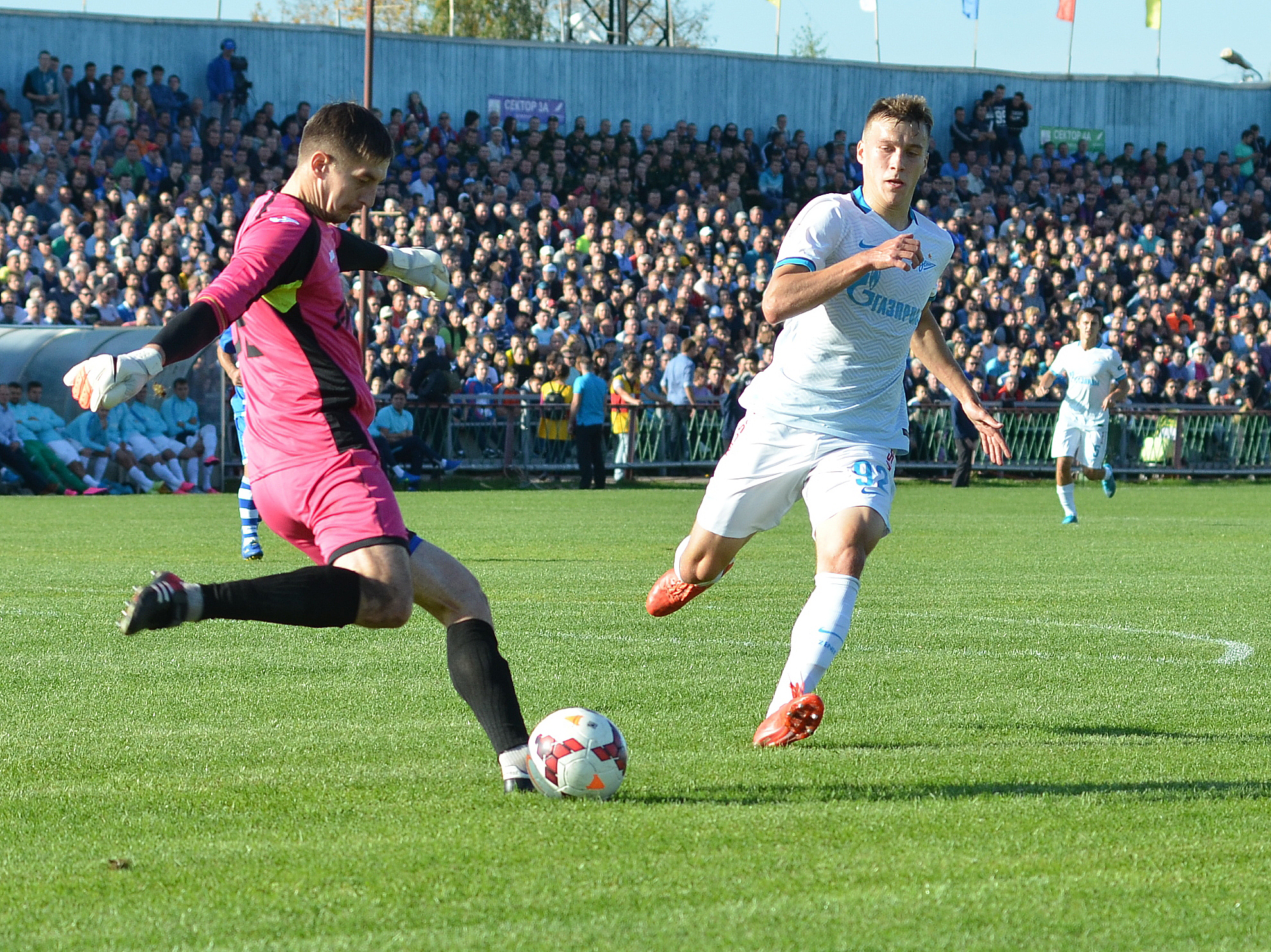 Дмитрий Романенко вратарь