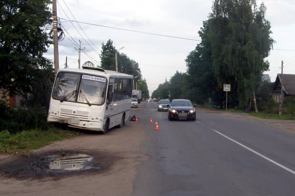 Тверь вышний волочек автобусов автоэкспресс. Автобус Вышний Волочек Удомля. Тверь маршрутки ПАЗ. Маршрутки Вышний Волочек Удомля.