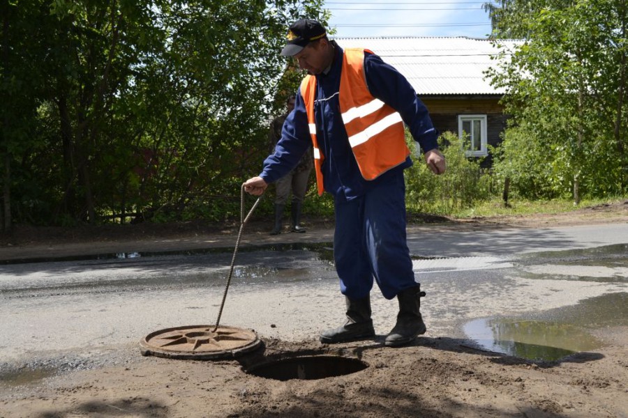 Осмотр улиц. Обследование улиц. Росводоканал Тверь. Сплошное обследование городской застройки. Осмотр улицы.