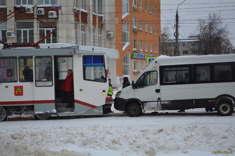 Автобус тверь металлист