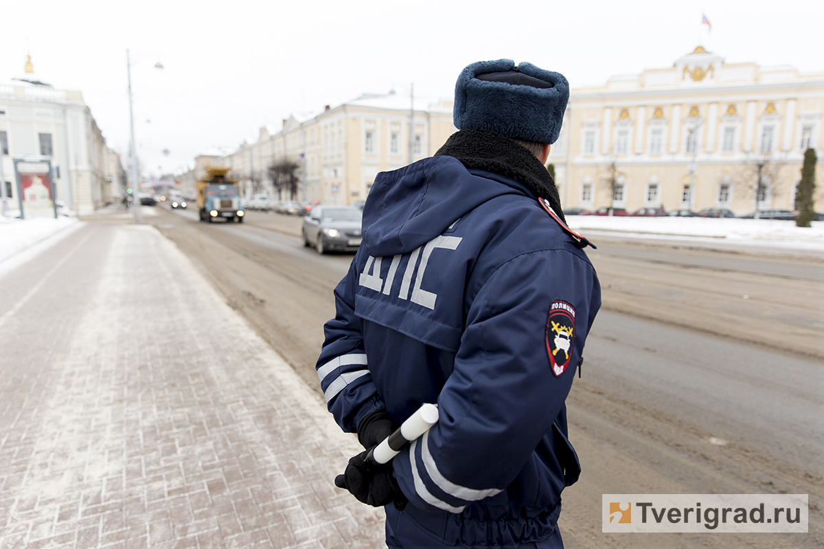 В Тверской области инспектора ГИБДД получают зарплату от 30 тысяч рублей в  месяц | Твериград