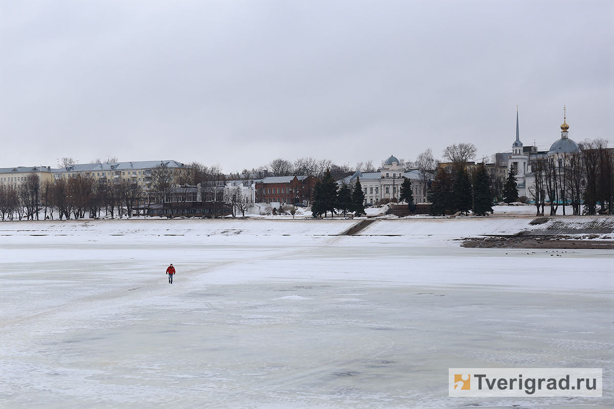 Волга, лёд, переход по льду