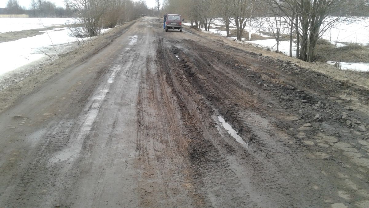 разрушенная дорога в Конаковском районе