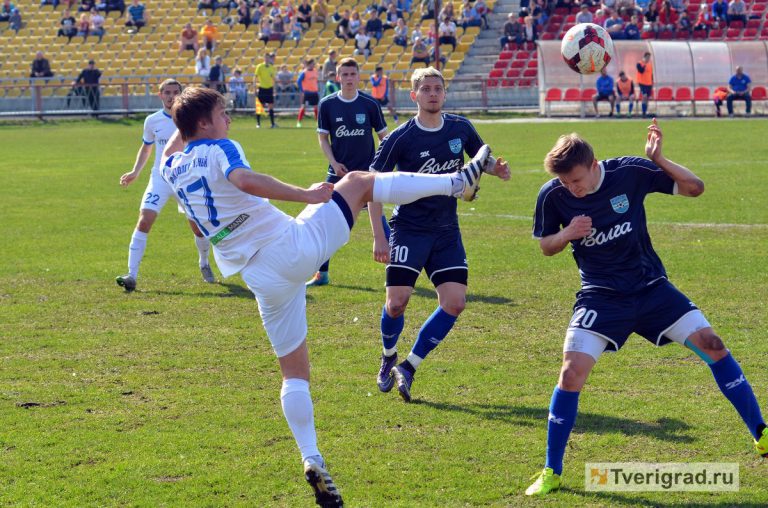 Волга 2013 саратов футбол