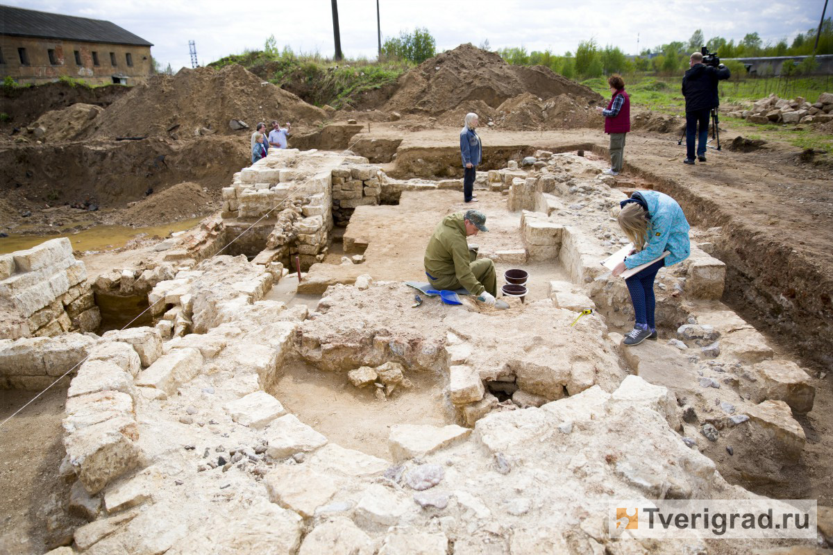 Раскопки в Успенском Желтиковом монастыре