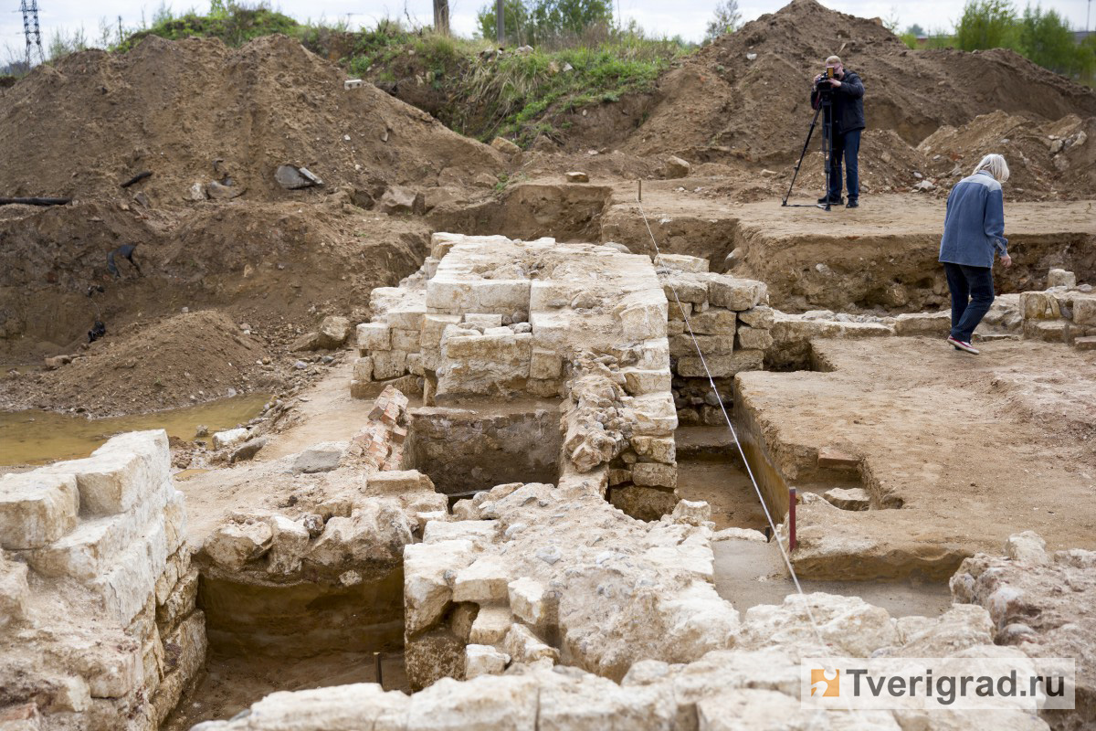 Раскопки в Успенском Желтиковом монастыре