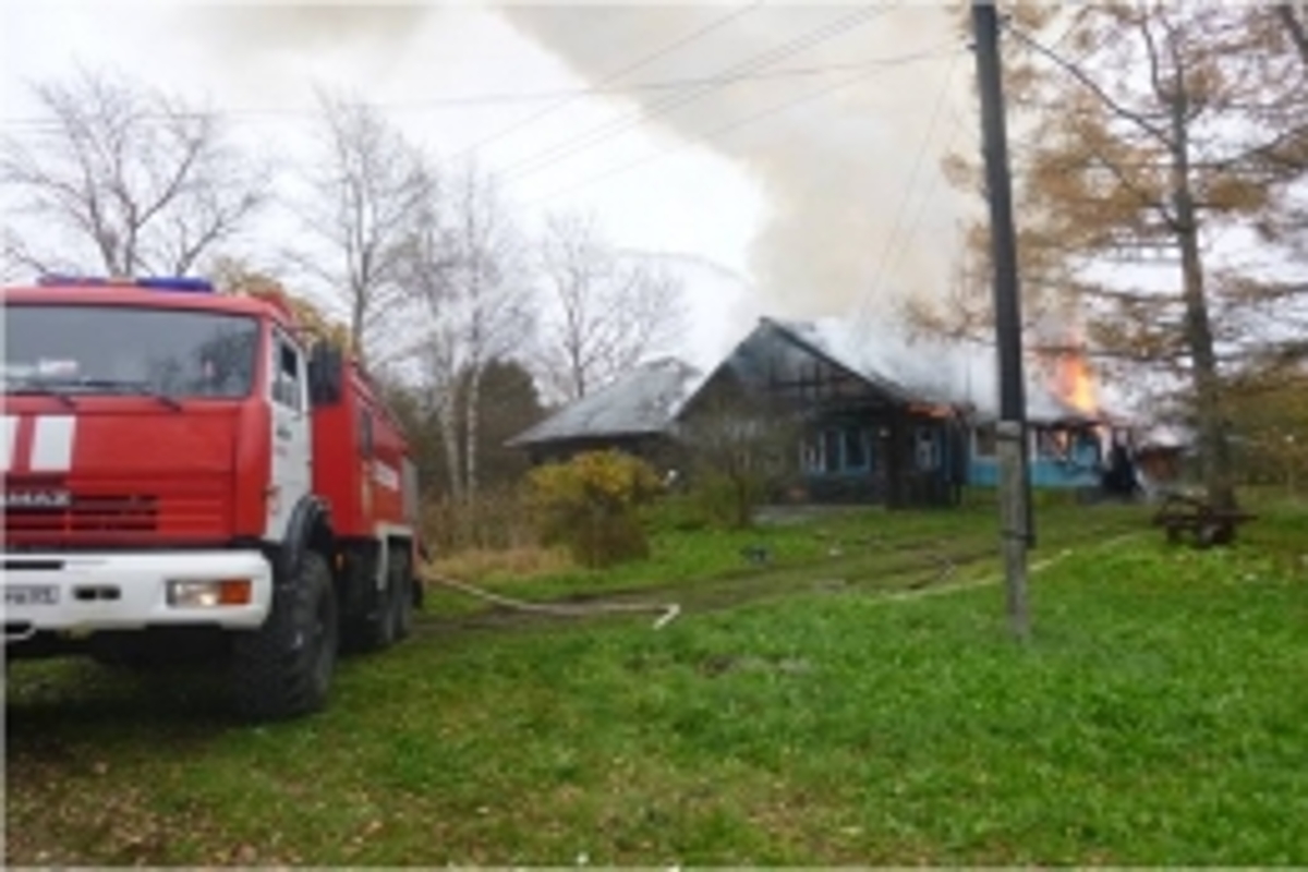 М горький пожар. Пожар в Нелидово Тверской области. Пожар в Завидово. ЧП Тверская область город Нелидово. Пожар в село Ахматово Тверской области.