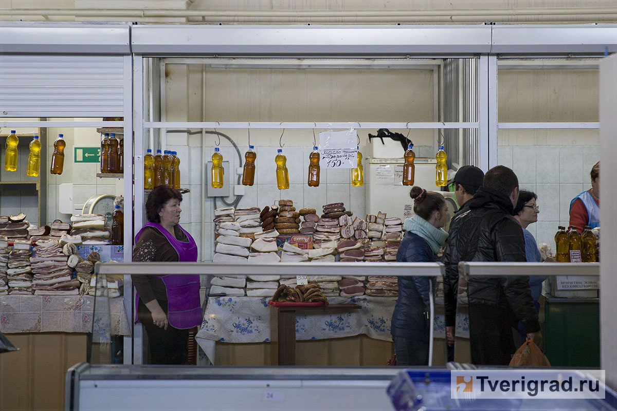 Прилавки российских магазинов опустеют из-за новых требований к молоку и мясу