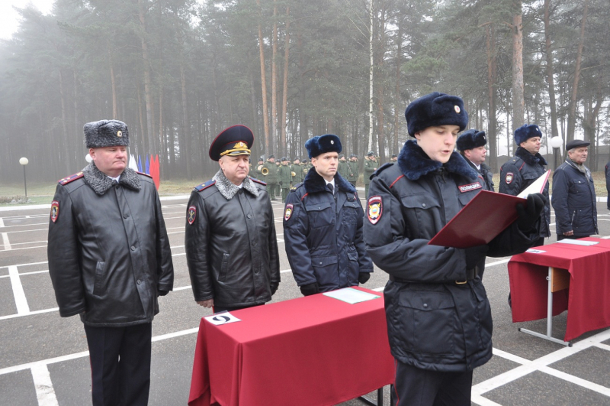 Полиция тверь. Присяга МВД. Присяга полиции Москва. Начальники ОВД Твери. Московский отдел полиции Тверь сотрудники МВД.