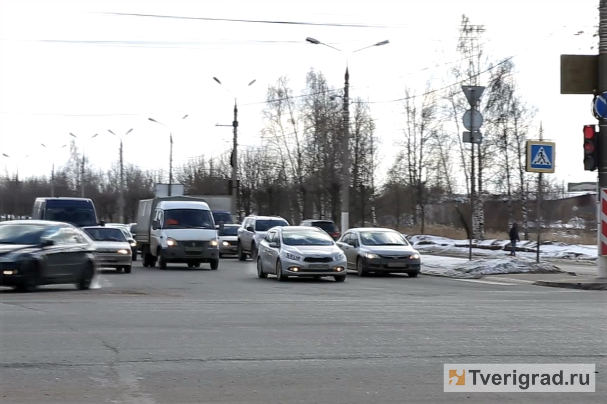 «Подводные камни» дорог: в ГИБДД раскрыли секрет аварийных перекрестков  Твери | Твериград